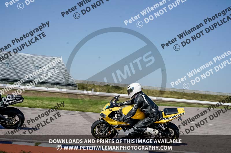 Rockingham no limits trackday;enduro digital images;event digital images;eventdigitalimages;no limits trackdays;peter wileman photography;racing digital images;rockingham raceway northamptonshire;rockingham trackday photographs;trackday digital images;trackday photos